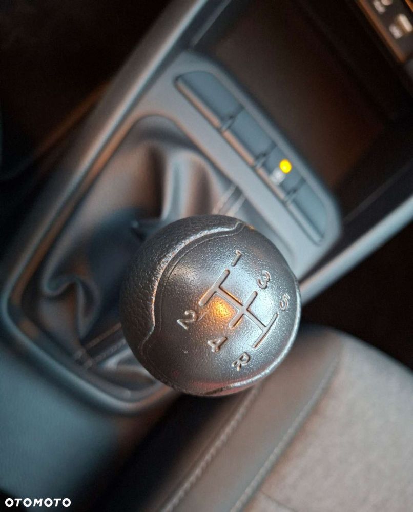 Kia Stonic - 27