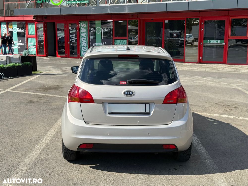 Kia Venga - 4