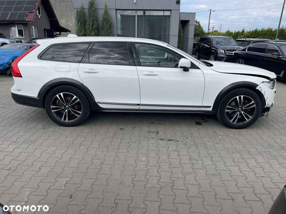 Volvo V90 Cross Country D4 AWD Geartronic - 2