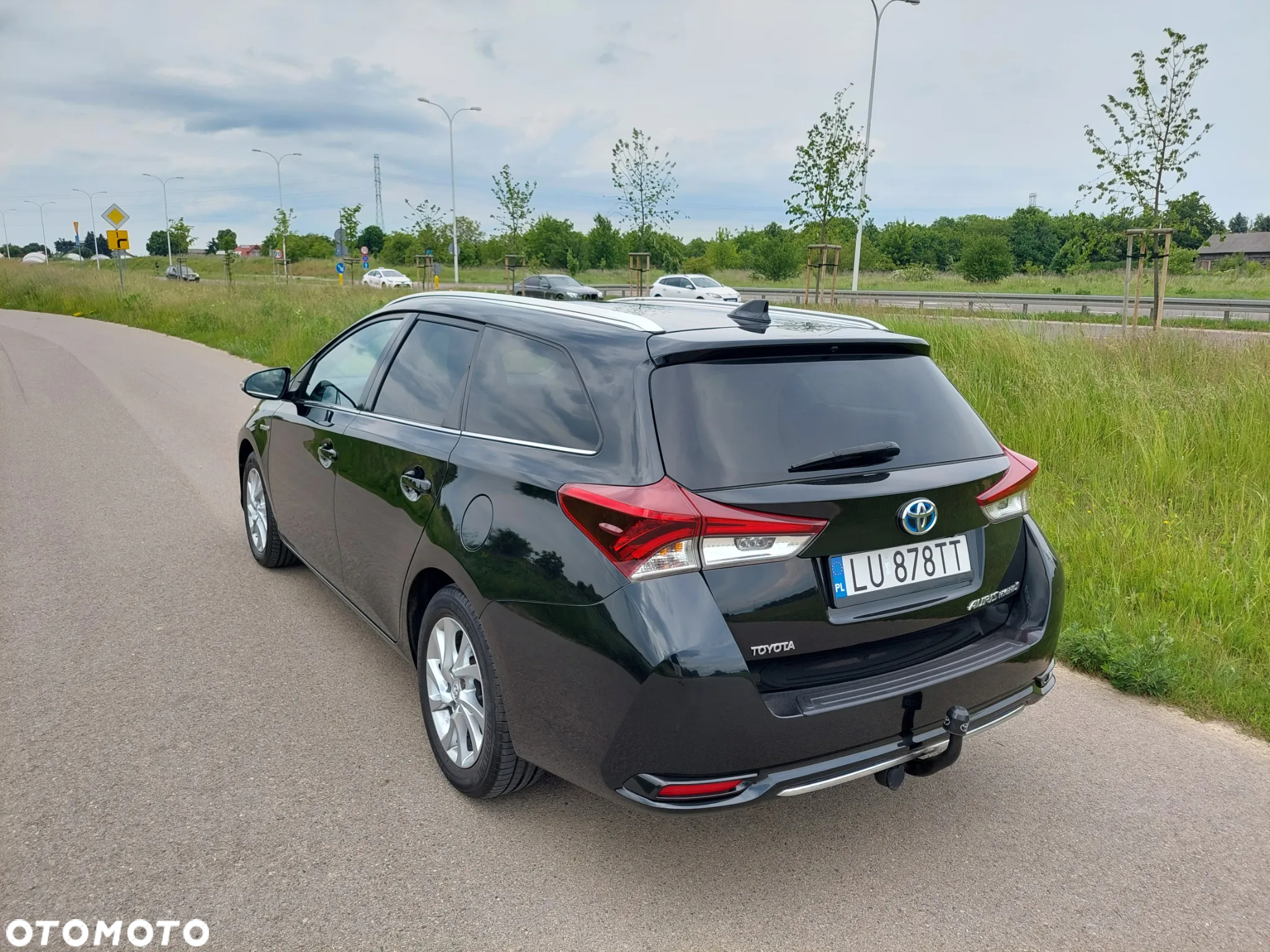 Toyota Auris Hybrid 135 Premium - 4