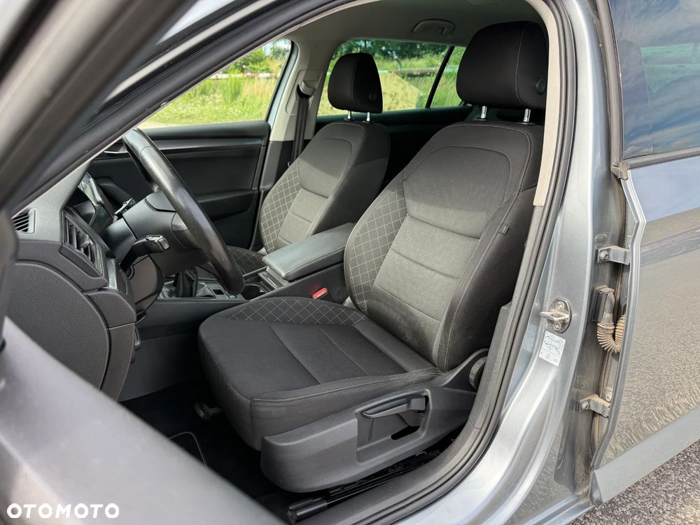 Skoda Superb 2.0 TDI Premium Edition - 4