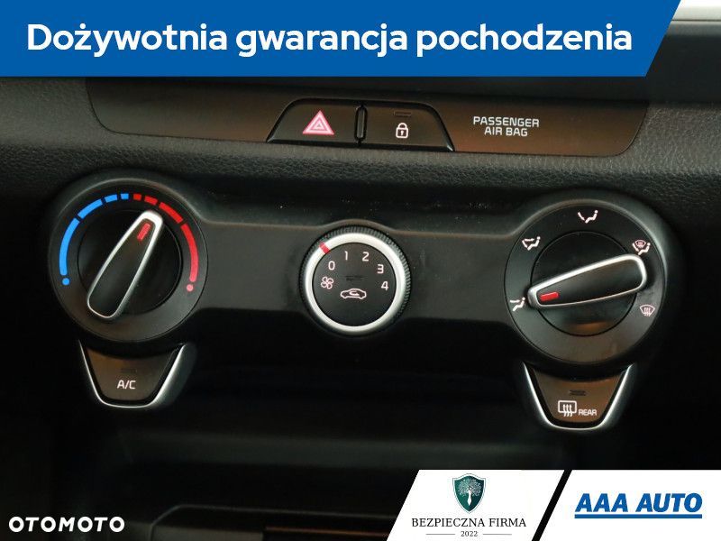 Kia Stonic - 12