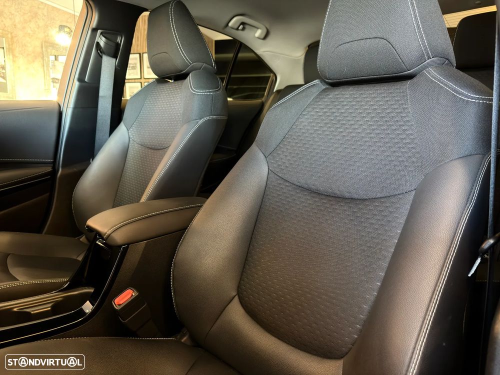 Toyota Corolla SD 1.8 Hybrid Luxury - 41