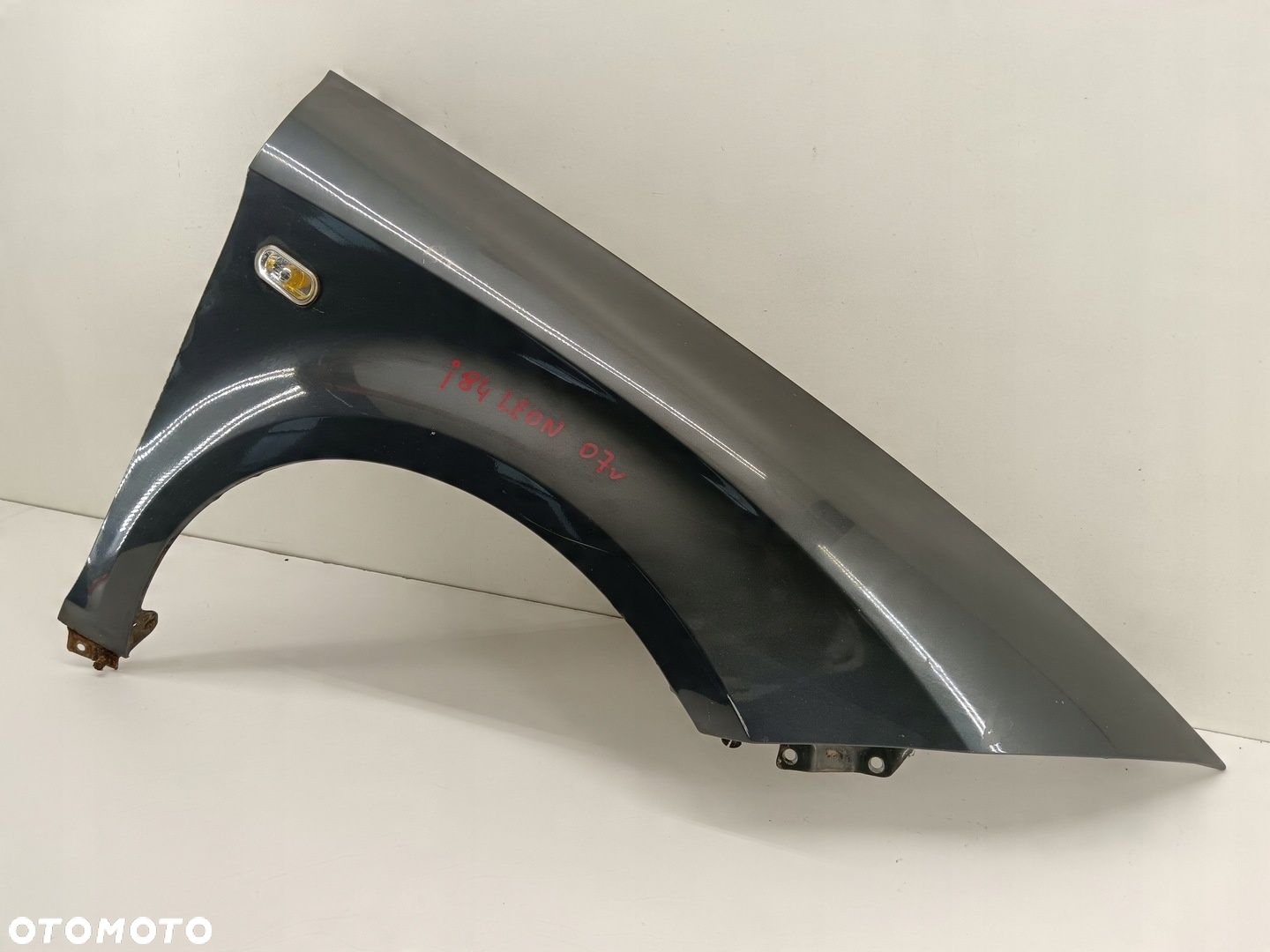 BŁOTNIK PRAWY SEAT LEON II 04-08 - 2