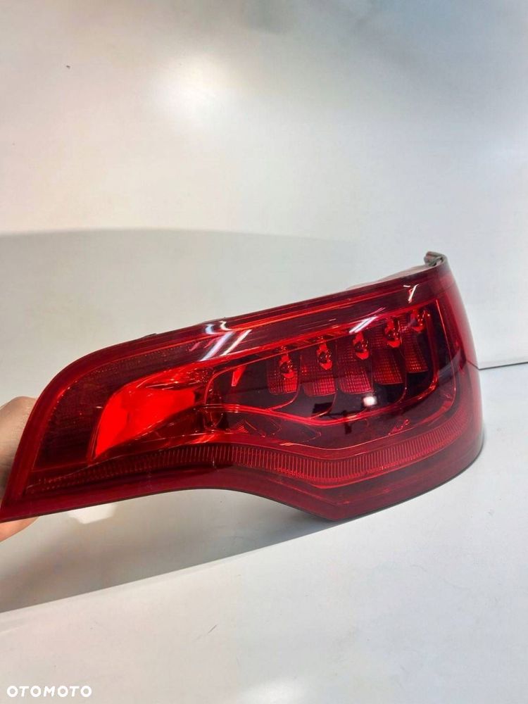 Audi Q7 4L 4L0 945 094 F Lampa tylna prawa led w klape - 1