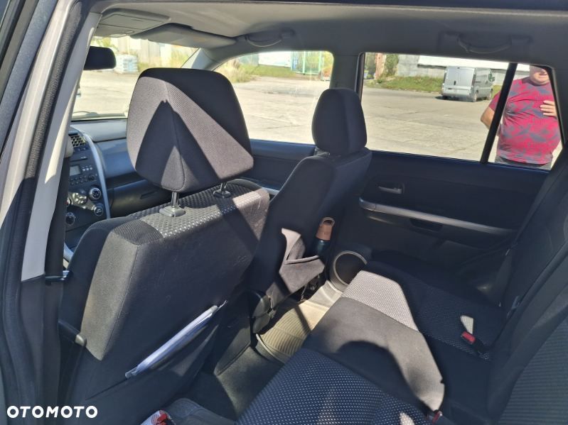 Suzuki Grand Vitara 1.9 DDiS - 10