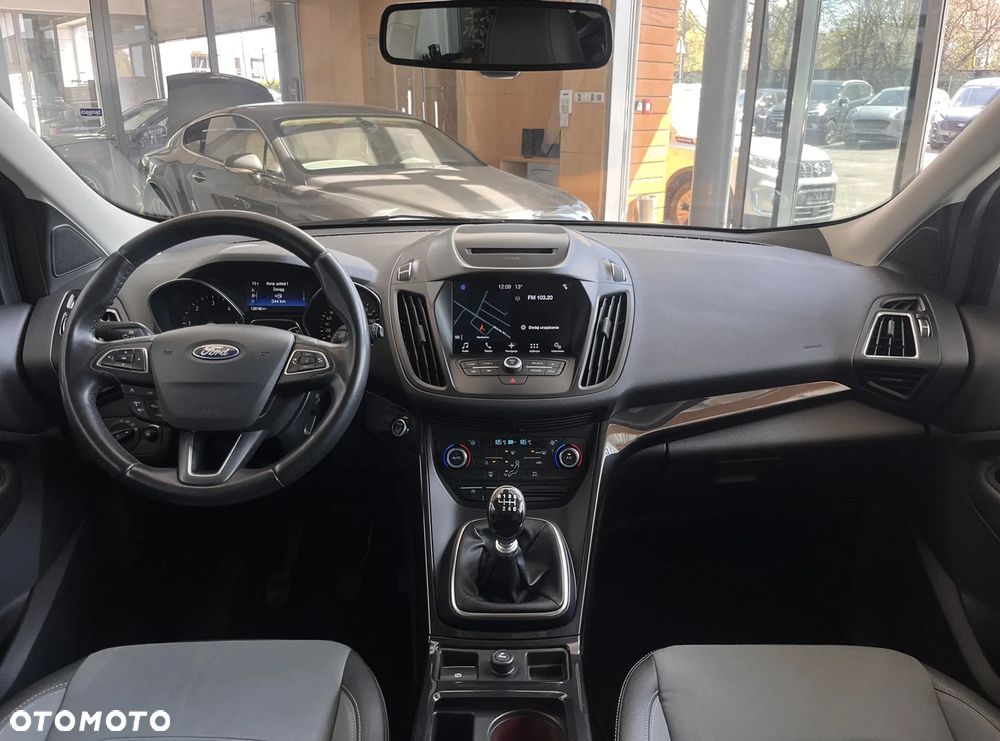 Ford Kuga 2.0 TDCi 2x4 Titanium - 10
