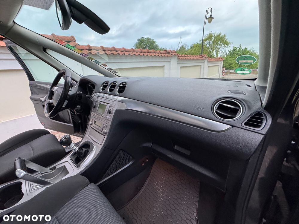 Ford S-Max - 18