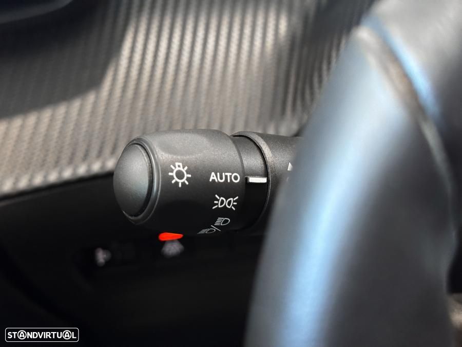 Peugeot e-208 50 kWh Allure Pack - 18
