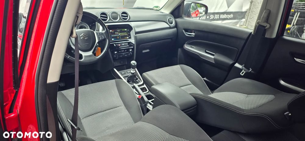 Suzuki Vitara 1.4 Boosterjet Hybrid Comfort+ - 16