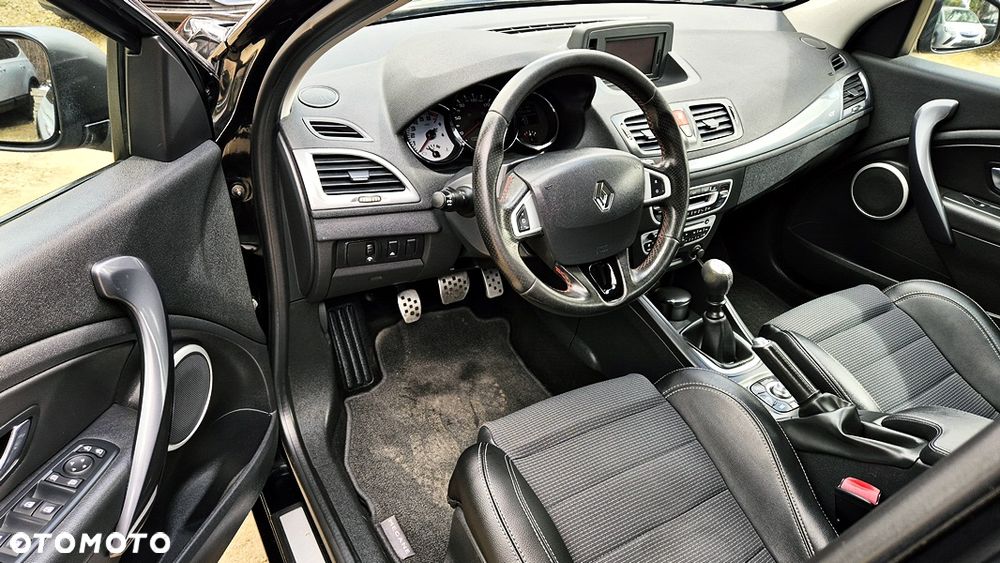 Renault Megane TCe 180 GT - 28