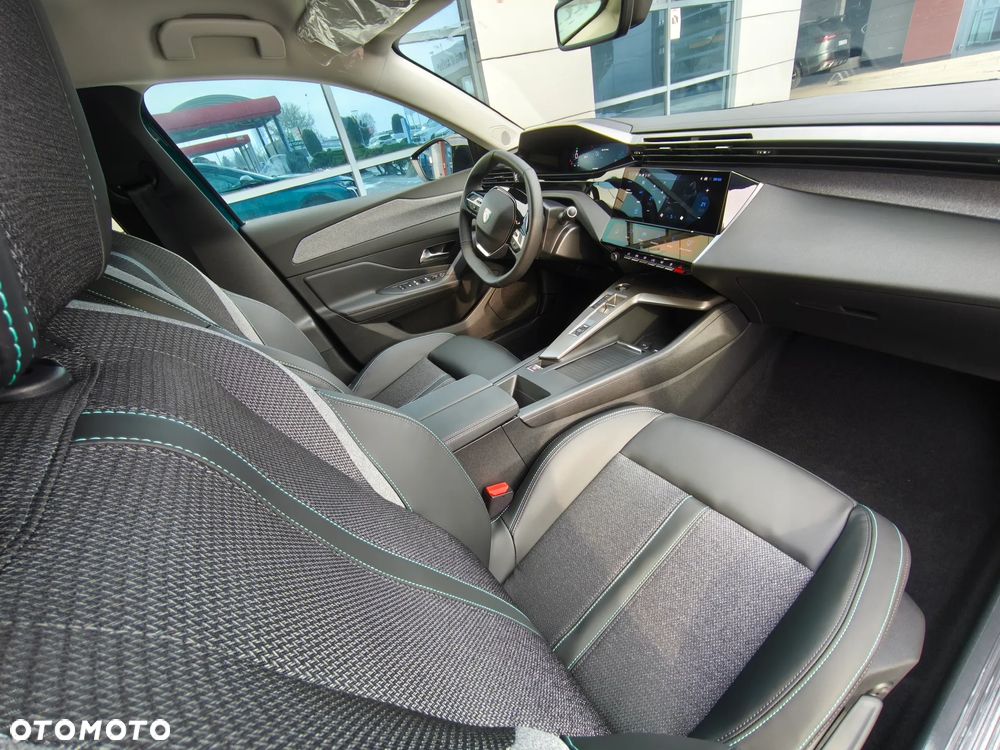 Peugeot 308 1.2 mHEV Allure S&S e-DCS6 - 16