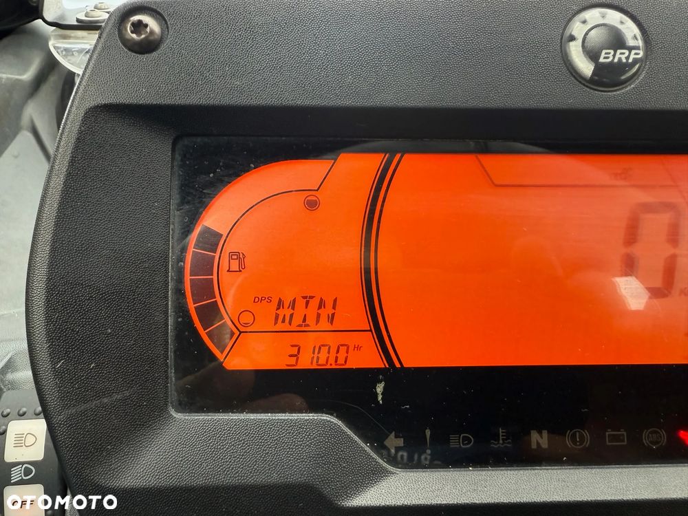 Can-Am Maverick - 12