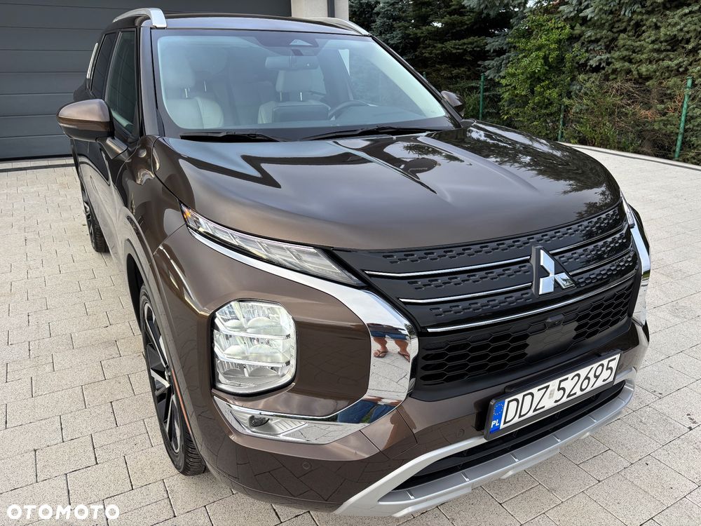 Mitsubishi Outlander - 10