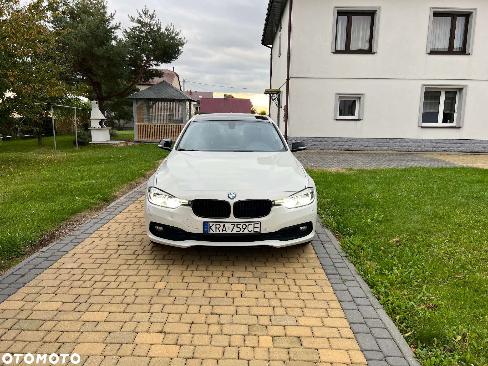 BMW Seria 3 318i - 5