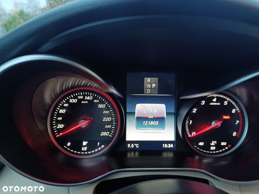 Mercedes-Benz GLC 300 4Matic 9G-TRONIC - 17