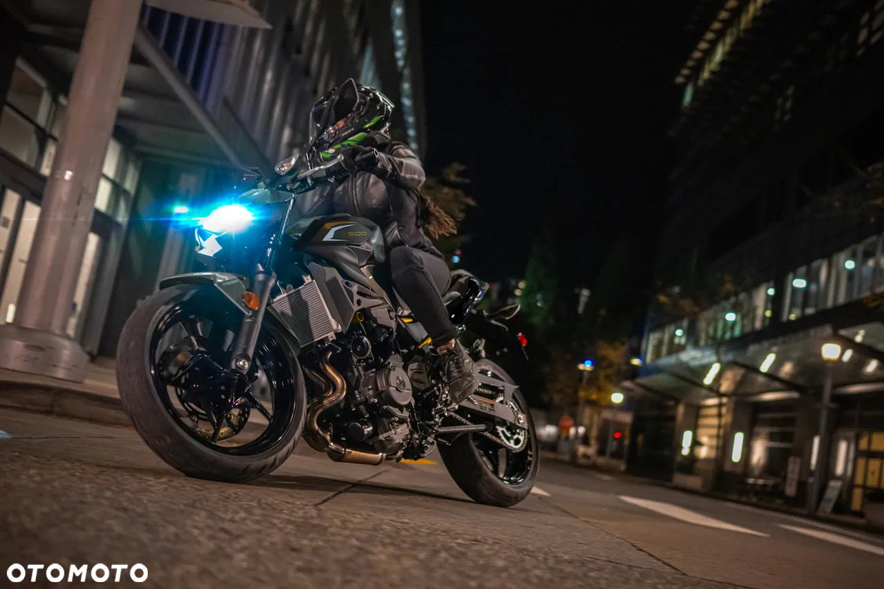 Kawasaki Z - 8