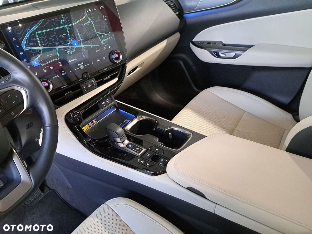 Lexus NX 350h Omotenashi AWD - 29