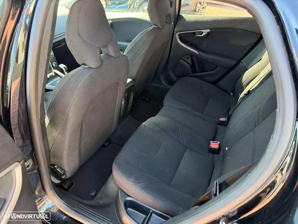 Volvo V40 2.0 D2 Momentum - 9
