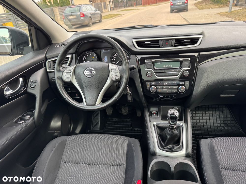 Nissan Qashqai 1.2 DIG-T N-Vision - 22