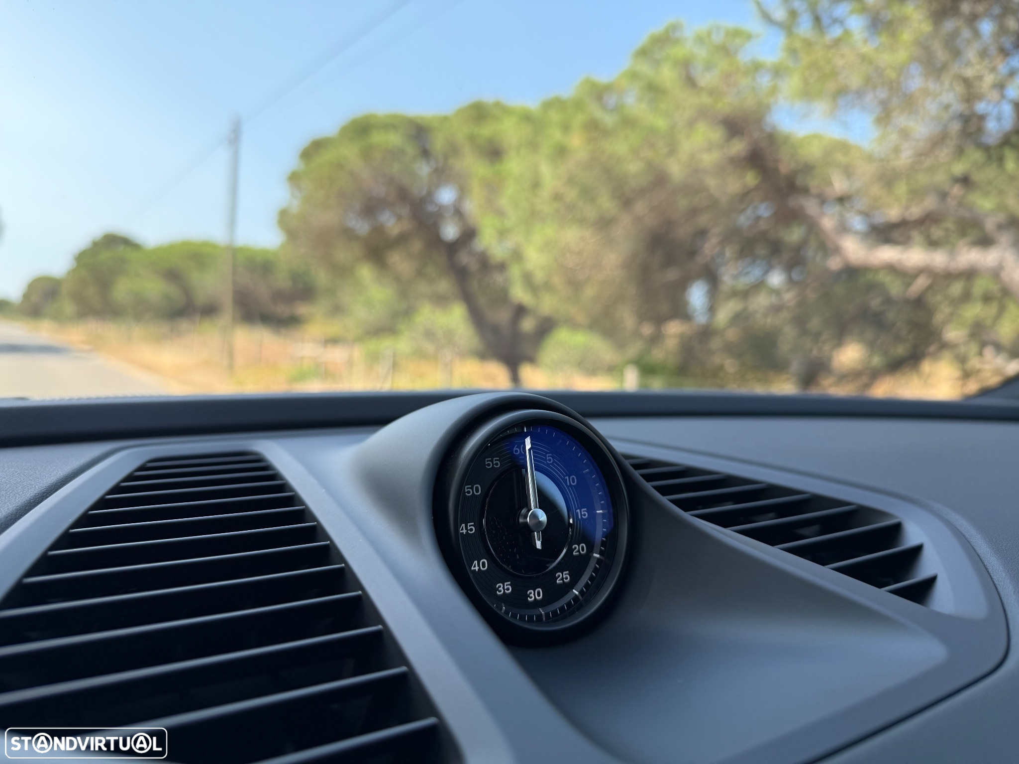 Porsche Macan Electric 4 - 19