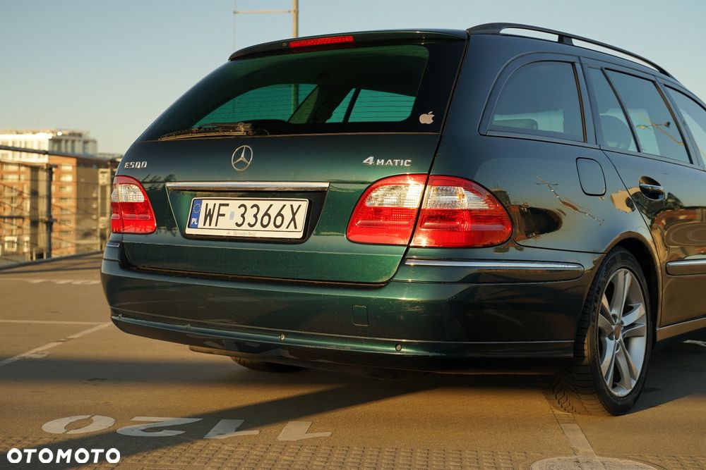 Mercedes-Benz Klasa E 500 4-Matic T Elegance - 9