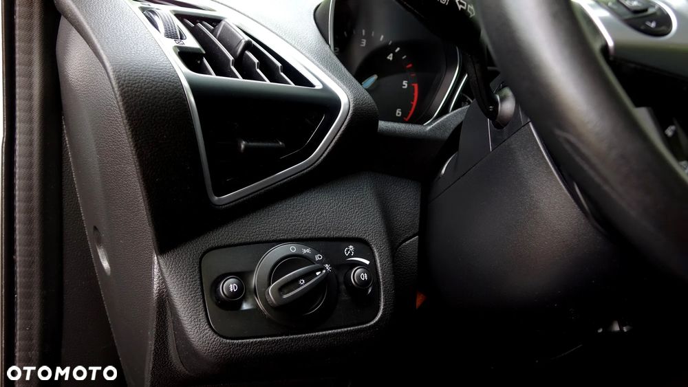 Ford Kuga 2.0 TDCi 4x4 Titanium - 3