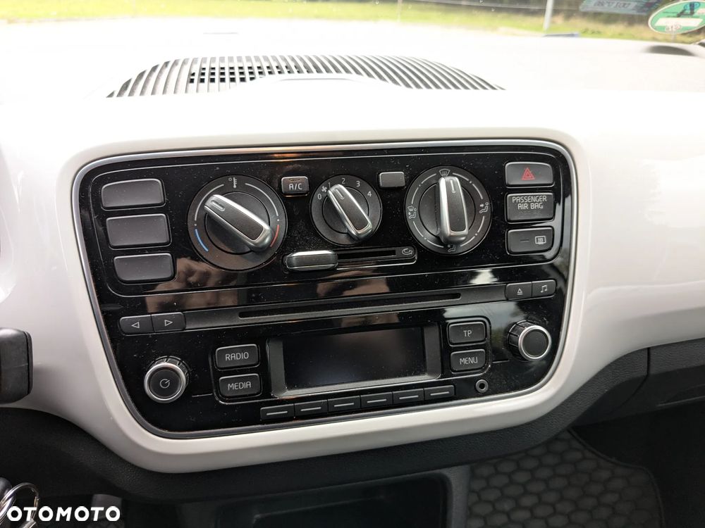 Volkswagen up! 1.0 move - 14