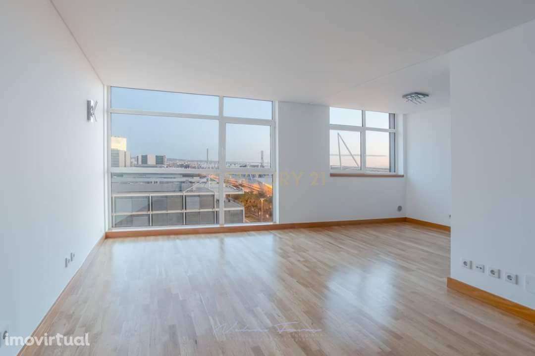 T2 I Apartamento Duplex com vista rio em zona nobre de Lisboa - Grande imagem: 5/22
