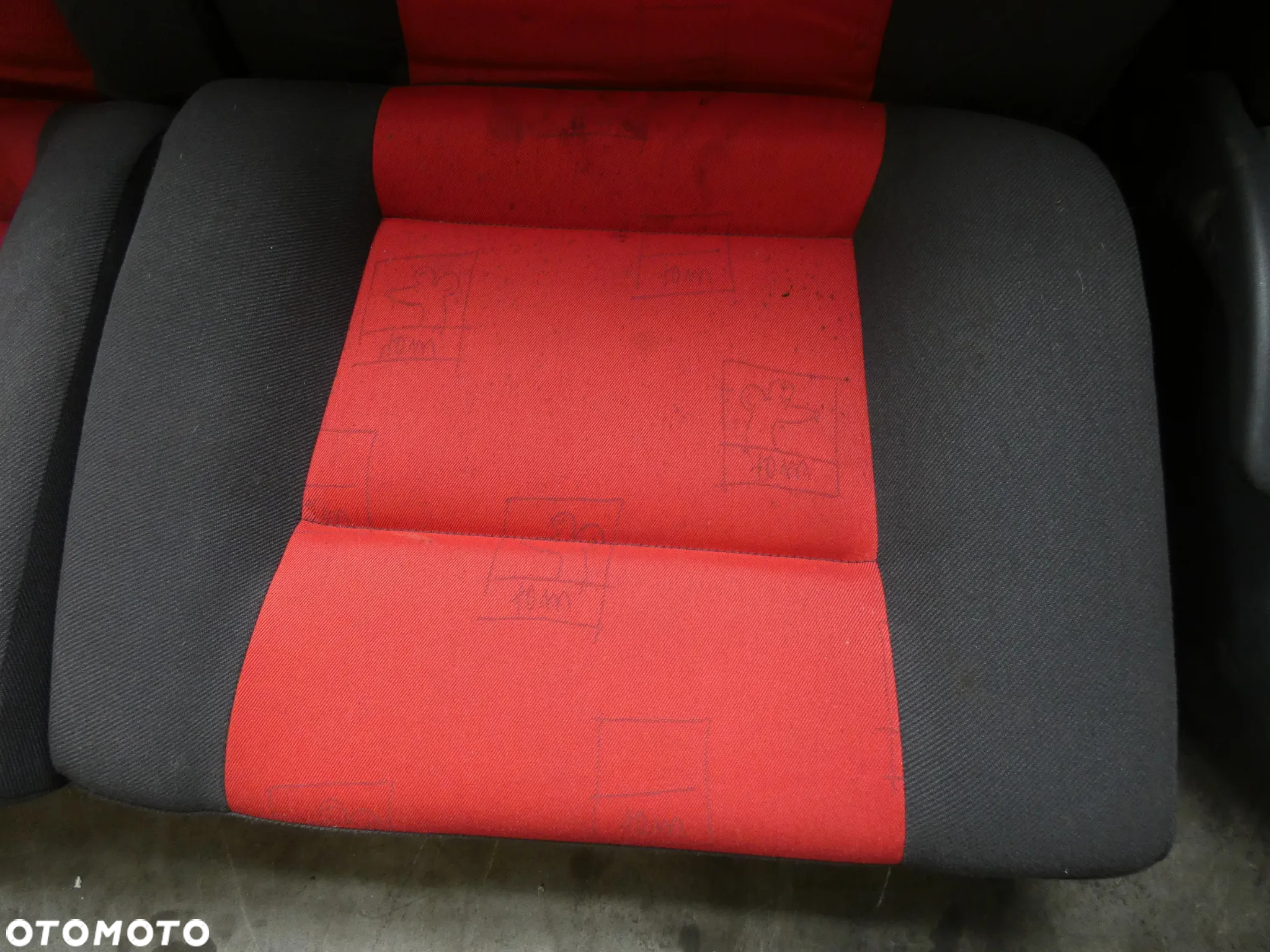 VW LUPO FOTELE PRZÓD KANAPA TYŁ KOMPLET MATERIAŁOWE CZERWONE TOM GORLICE - 11