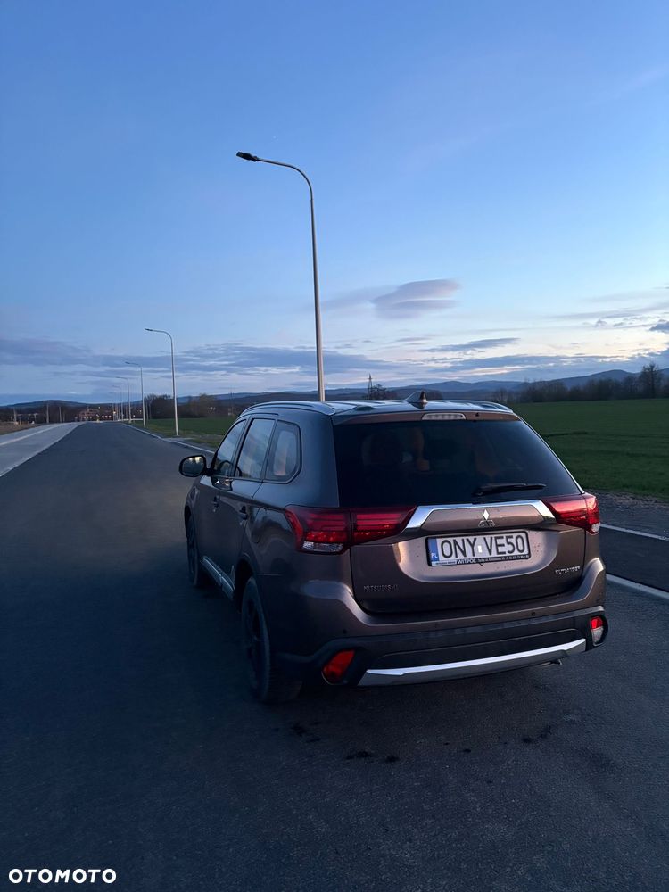 Mitsubishi Outlander 2.0 City Style 2WD - 7