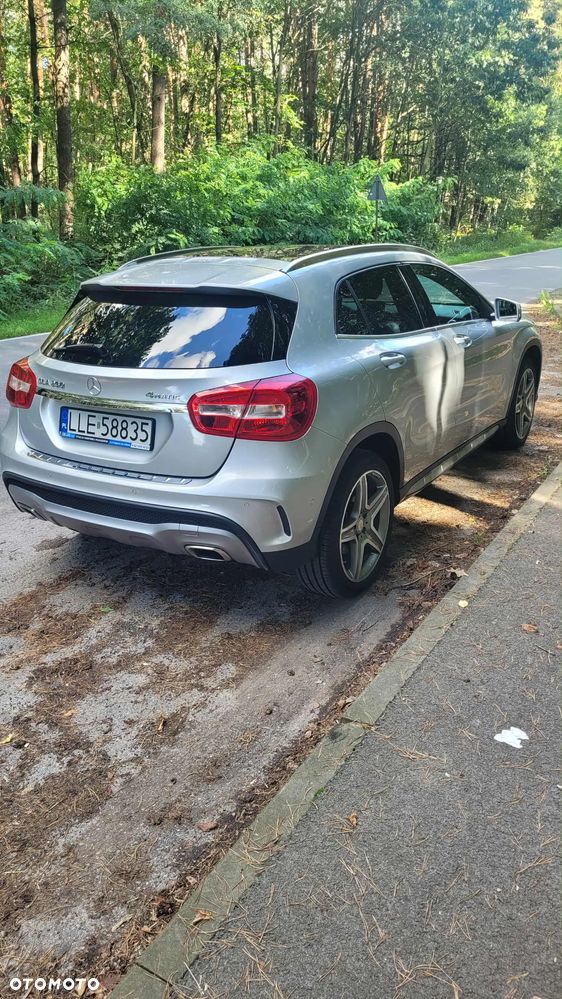 Mercedes-Benz GLA 250 4-Matic - 5