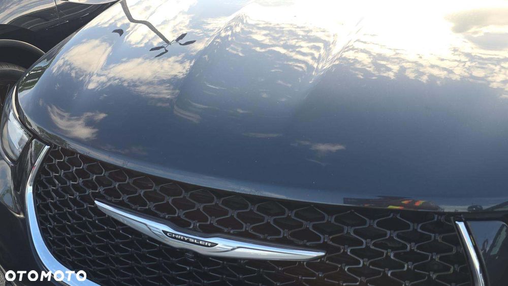 Chrysler Pacifica - 18
