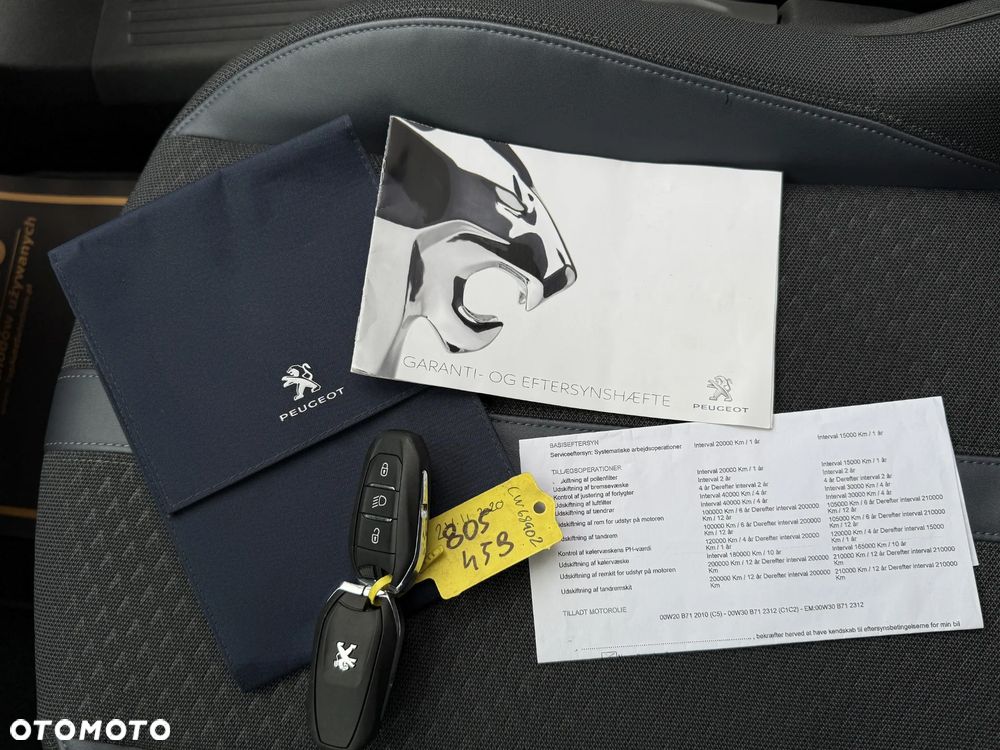 Peugeot 2008 1.2 PureTech Allure Pack S&S EAT8 - 32