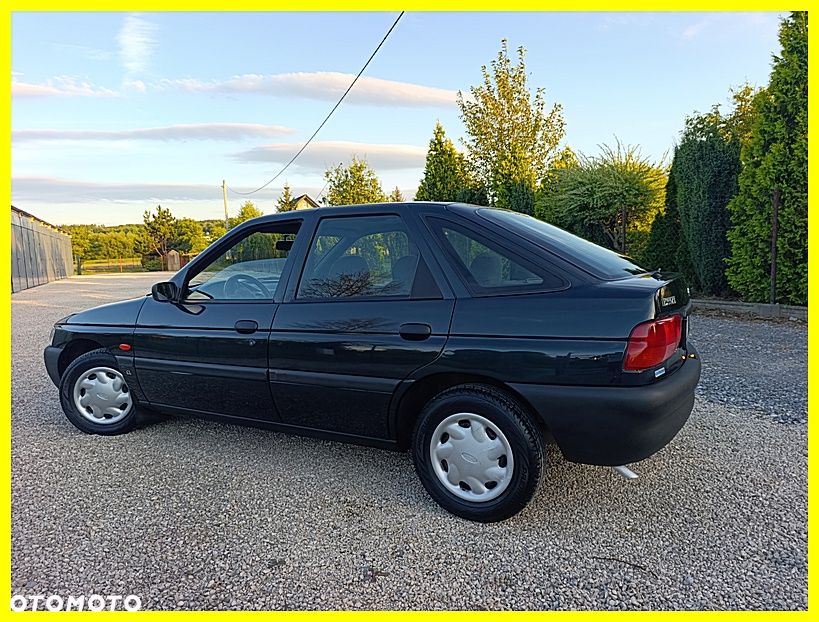 Ford Escort 1.3 CL - 18