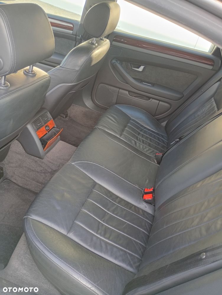 Audi A8 - 8