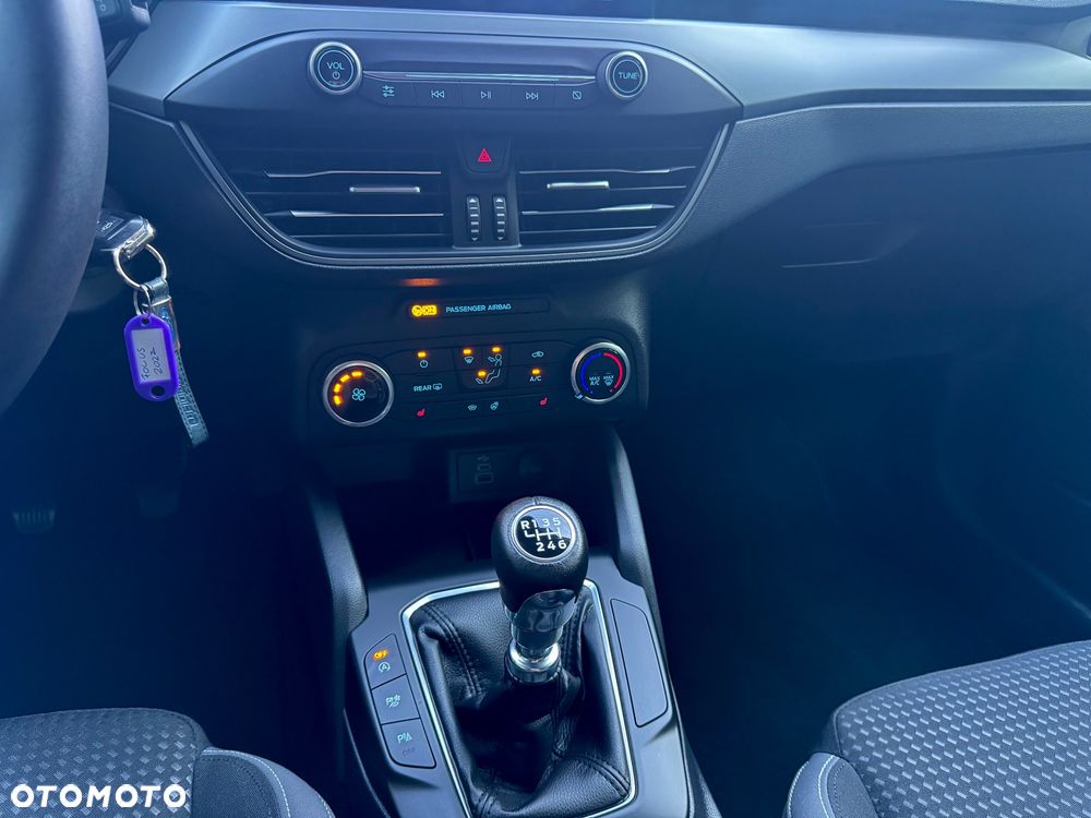 Ford Focus - 25