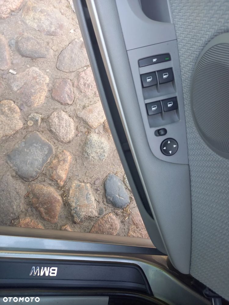 BMW Seria 3 318d - 24