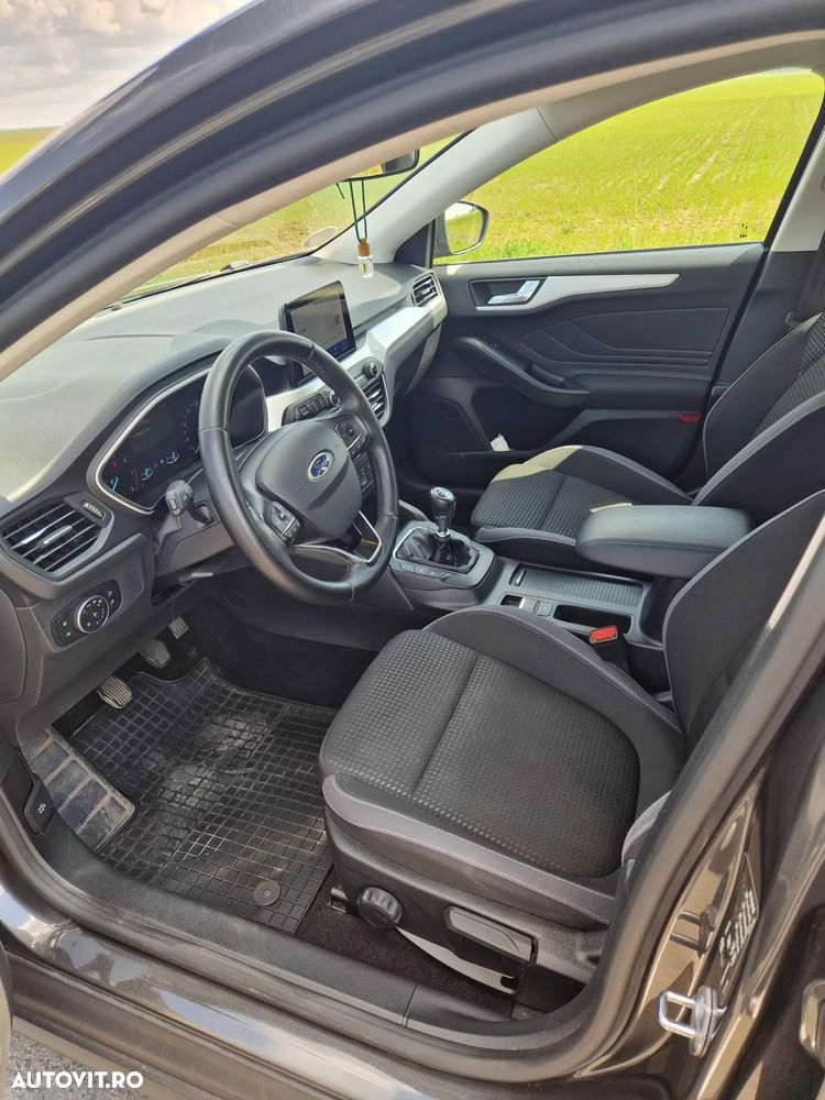 Ford Focus 1.0 EcoBoost Connected - 9