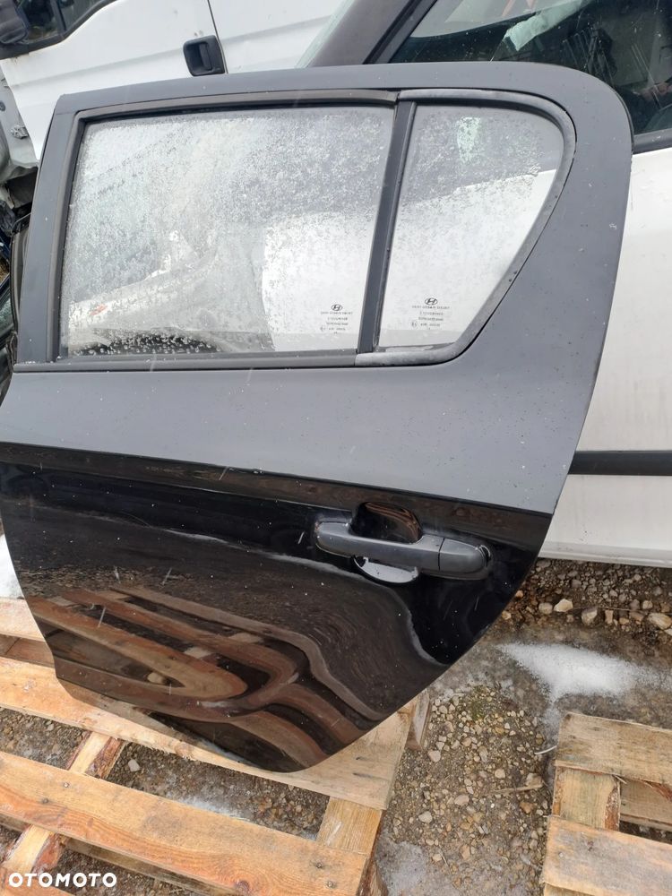 Hyundai I20 drzwi kompletne kod lakieru FR czarne - 17