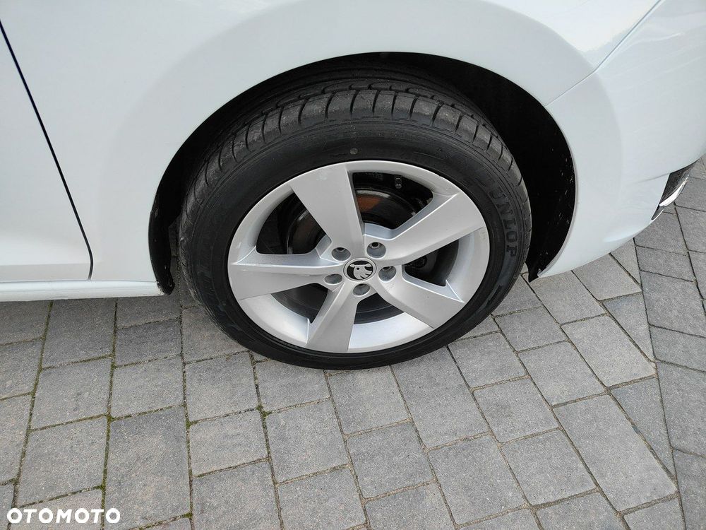 Skoda RAPID 1.0 TSI Clever - 33