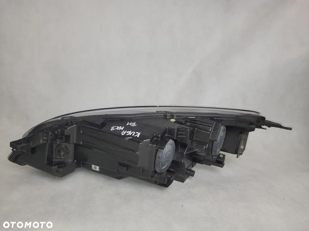 FORD KUGA MK3  - LAMPA LAMPY PRZEDNIE PRZÓD - 14