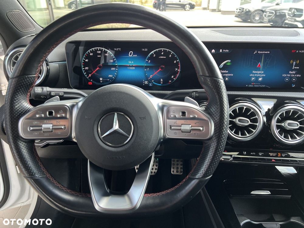 Mercedes-Benz Klasa A 180 AMG Line 7G-DCT - 11