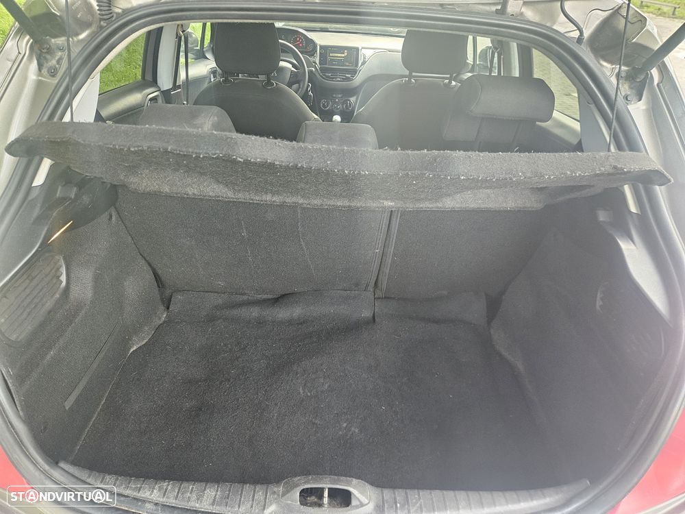 Peugeot 208 1.4 HDi - 24