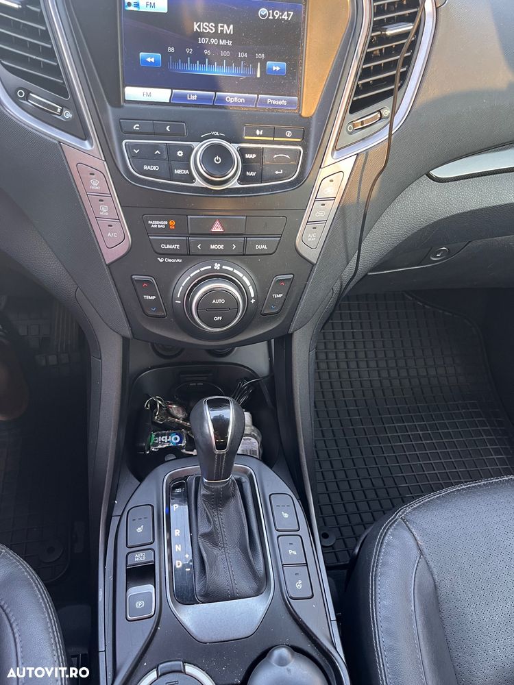 Hyundai Santa Fe Grand 2.2 CRDI 4WD Automatik Premium - 9