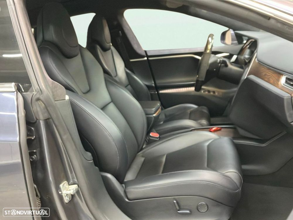 Tesla Model S - 17