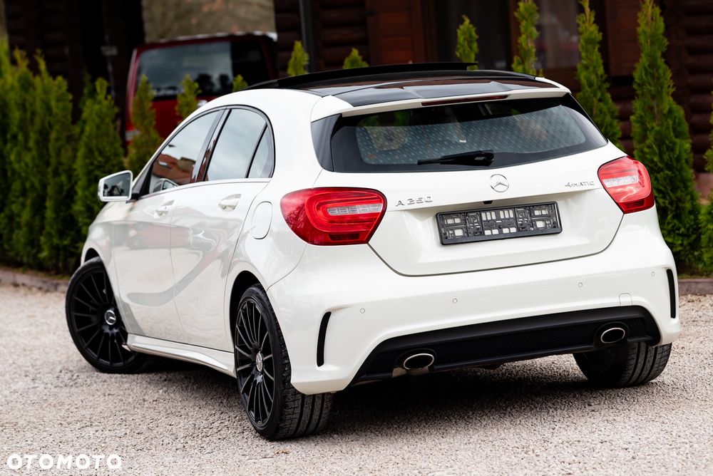 Mercedes-Benz Klasa A 250 4Matic 7G-DCT AMG Line - 12