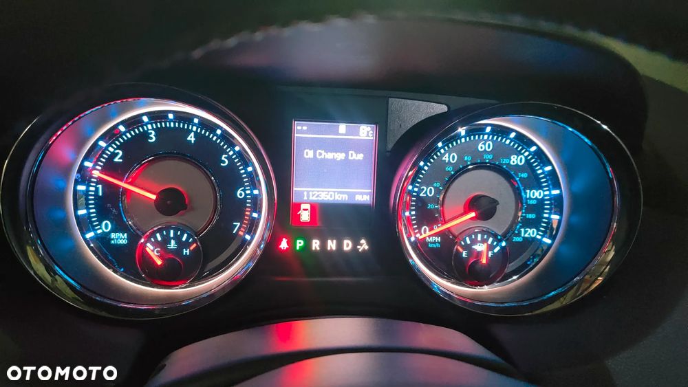 Chrysler Town & Country 3.6 Touring - 16