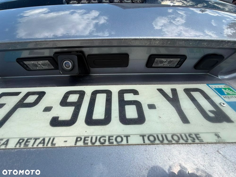 Peugeot 5008 BlueHDI 120 EAT6 Stop & Start Active - 16