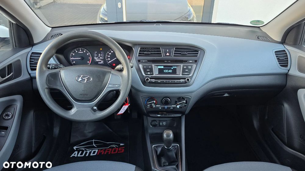 Hyundai i20 blue 1.2 - 16
